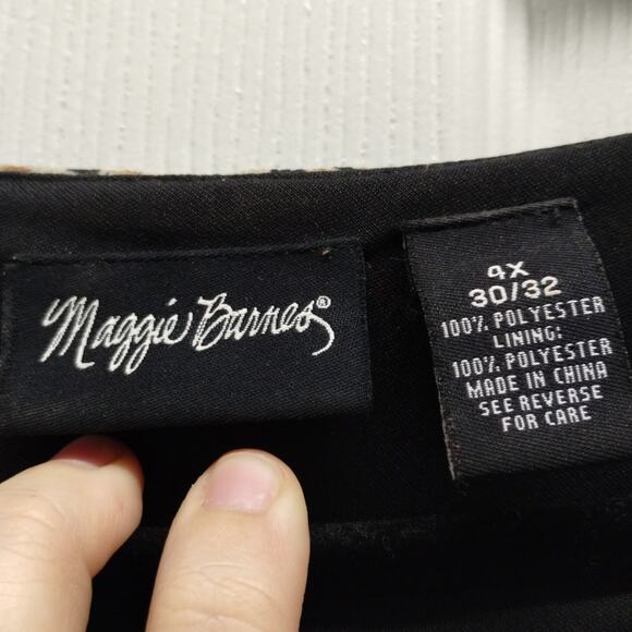 Maggie Barnes Womens Plus Size 4X (30/32) Brown Geo Abstract Lined V-Neck Blouse - Picture 6 of 6